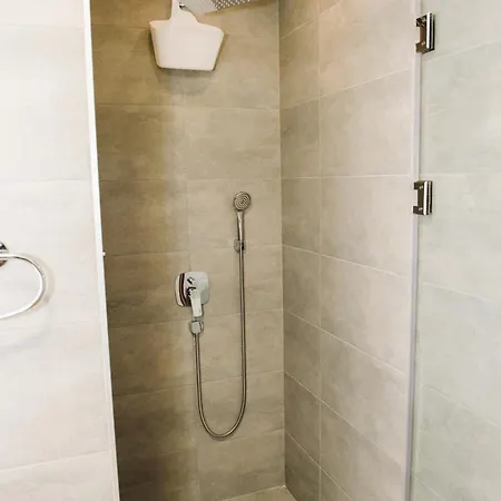 Perunika D9 - Divcigora