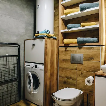 Perunika D9 - Divcigora Apartmán